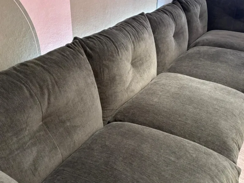 Divano Pillo sofa standard in stile Moderno Con schienale con forte sconto 