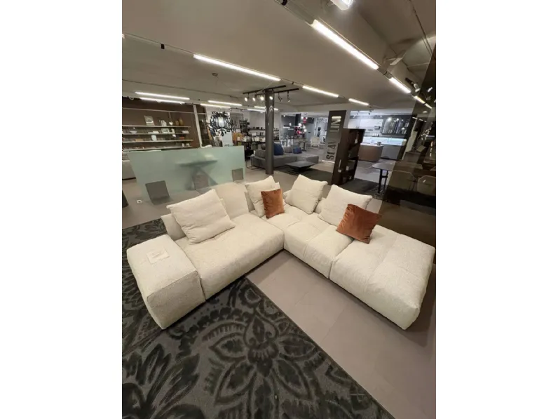 Divano Pixel tessuto in piuma  Saba in Offerta Outlet
