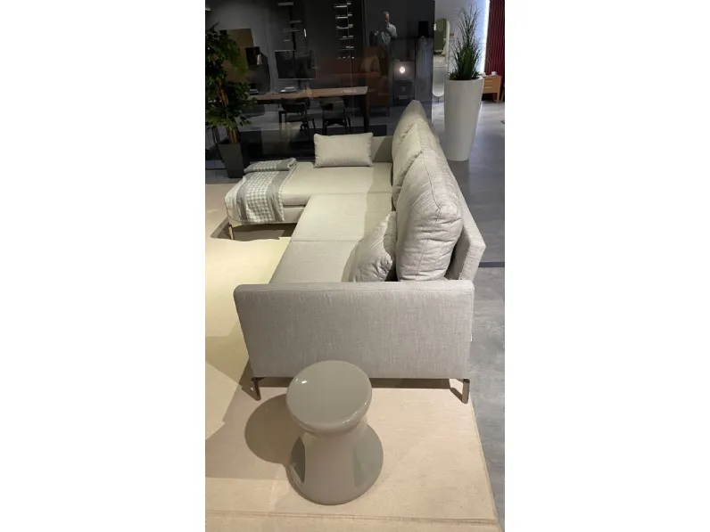 Divano Lineare Reef Novamobili in Offerta Outlet a 3260 Euro