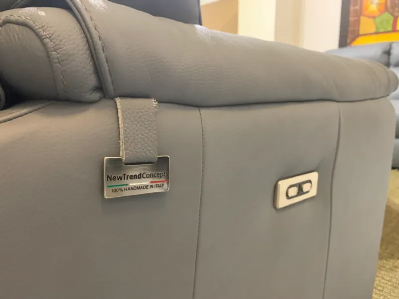 Divano in Pelle stile moderno modello Refrain scontato - 37%