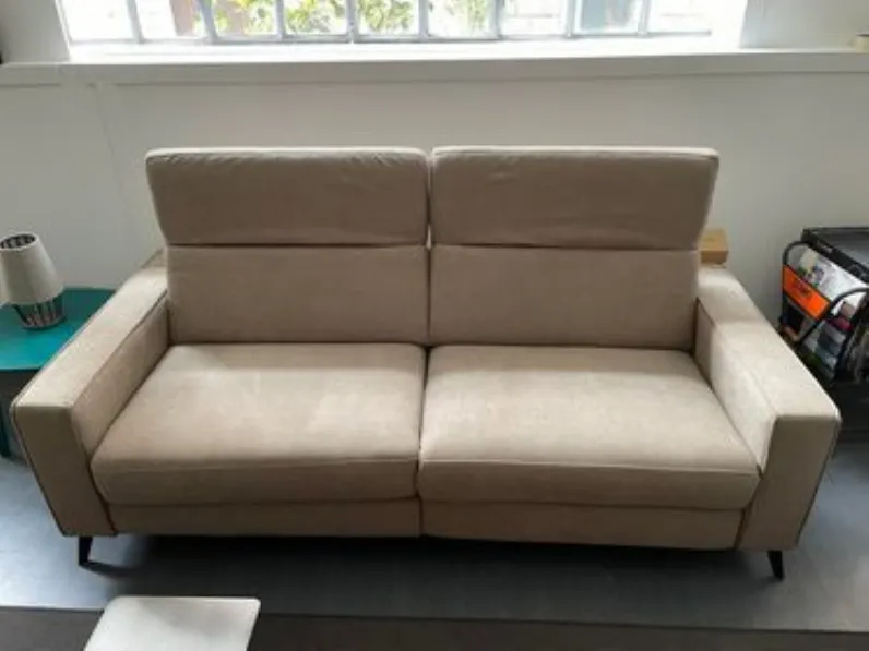 Divano Christoper  in Tessuto sfoderabile  di Le comfort scontato 53%
