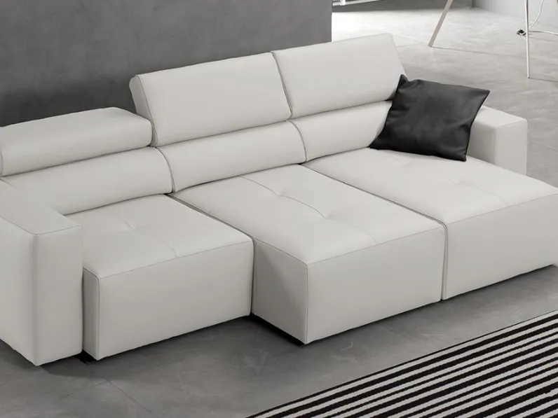 Lineare modello Divano mod.bongo con sedute estraibili rivestito in pelle fiore in promo-sconto del 30% di Exc in offerta