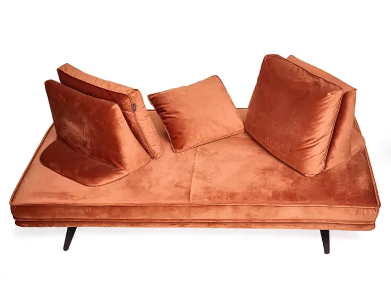 Divano Mood in Tessuto Nicoletti home a prezzo ribassato