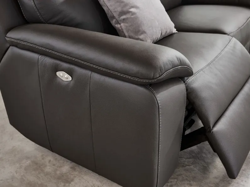 Divano New york pelle 2023 Nicoletti home in OFFERTA - 46%