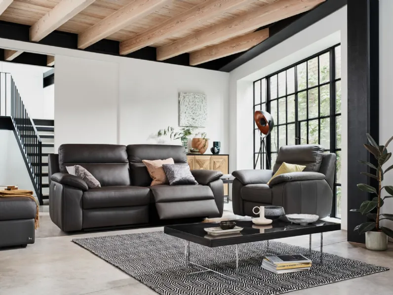 Divano New york pelle 2023 Nicoletti home in OFFERTA - 46%