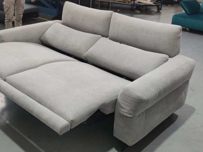 Divano in Tessuto stile design modello Tender scontato - 35%