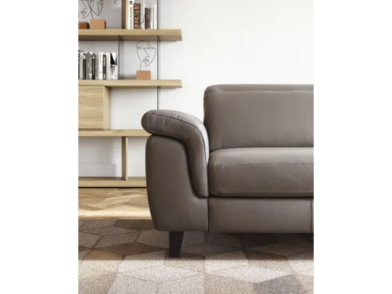 Divano Lineare Zeno di Le comfort a prezzo scontato