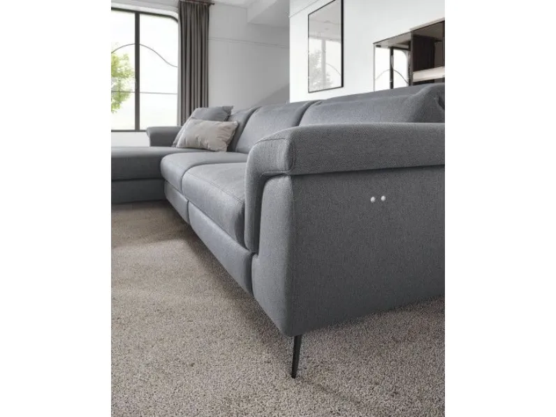 Divano da 3 posti modello Zeno di Le comfort scontato