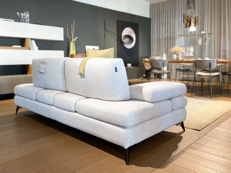 Divano Serena di Nicoletti home in stile moderno in Offerta Outlet