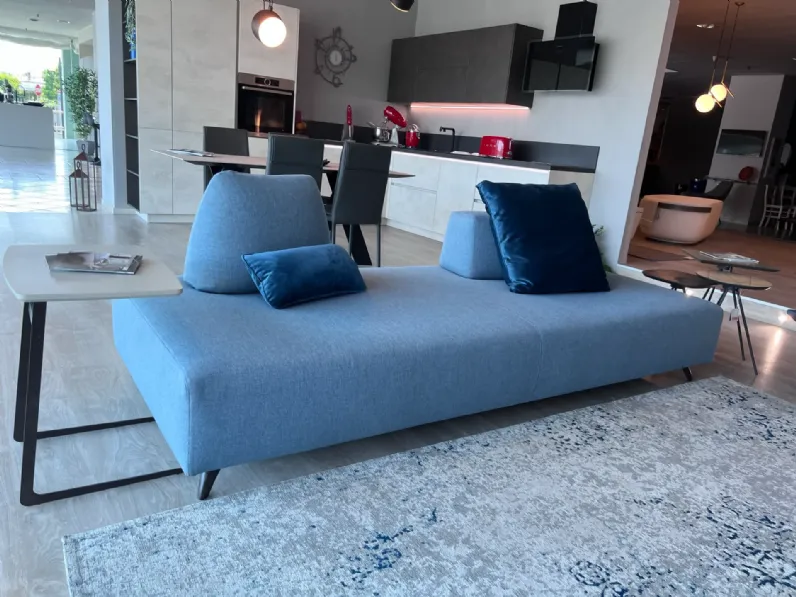 Divano Lineare Simply di Doimo salotti a prezzo ribassato