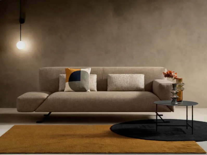 Divano moderno tessuto Spin di Samoa con sconto del - 30%