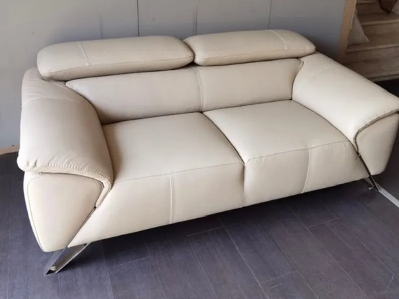Divano Lineare Tesla 3+2 Nicoletti home in Offerta Outlet a 3500 Euro