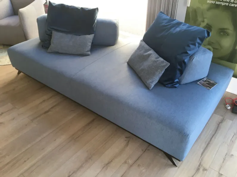 Lineare Divano componibile doimo salotti mod. newton a prezzo outlet Doimo salotti in OFFERTA - 24%