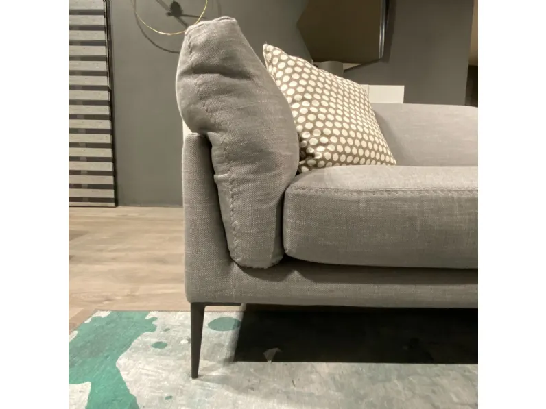 Divano tessuto in poliuretano  Calia in Offerta Outlet