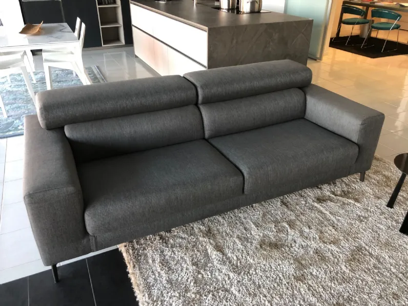 Divano design tessuto Fred di Felis con sconto del - 50%