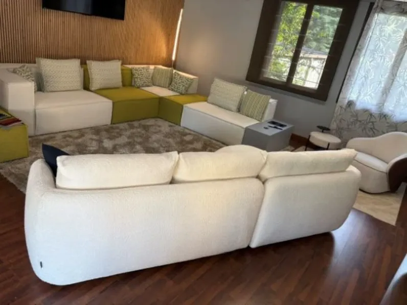 Divano design tessuto Togo di Le comfort con sconto del - 26%