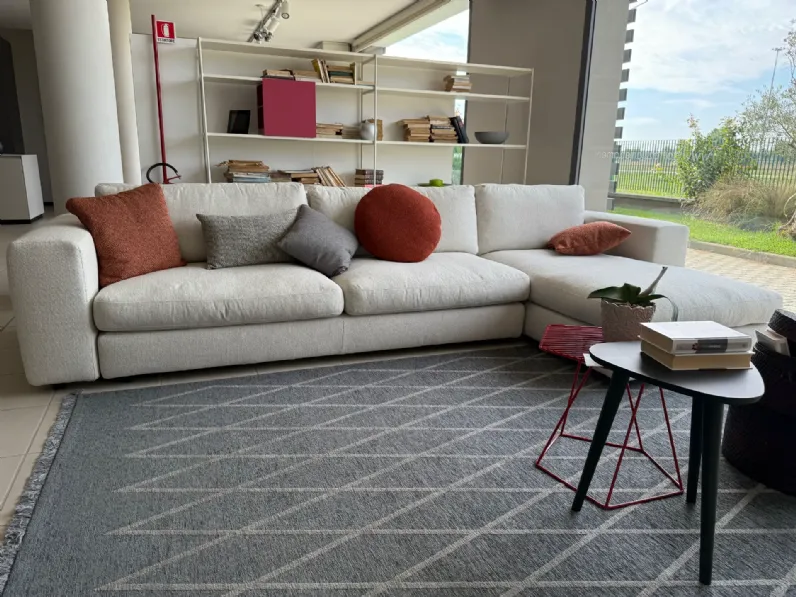 Divano Con penisola modello Urban 2 di Ditre italia con forte sconto