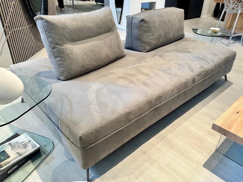 Divano moderno ecopelle Urban di Exc� con sconto del - 35%