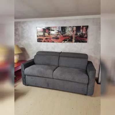 Divano Victor di Tancredi in stile moderno a prezzo scontato