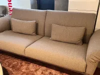 Divano Wing twils tessuto in poliuretano  Twils a prezzo Outlet