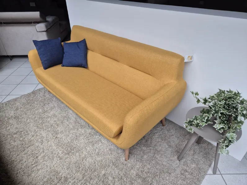 Divano Lineare Wood Artigianale a 660 Euro