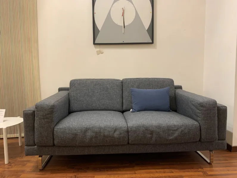 Divano York Doimo Salotti: design moderno, prezzo ribassato!