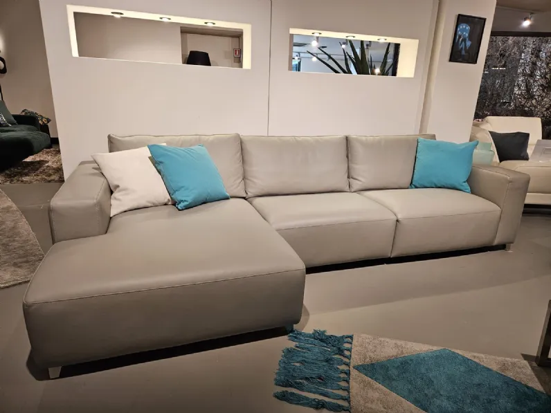 Divano in Pelle stile moderno modello Horizon scontato - 32%
