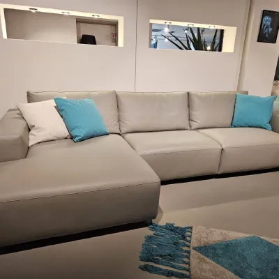 Divano in Pelle stile moderno modello Horizon scontato - 32%