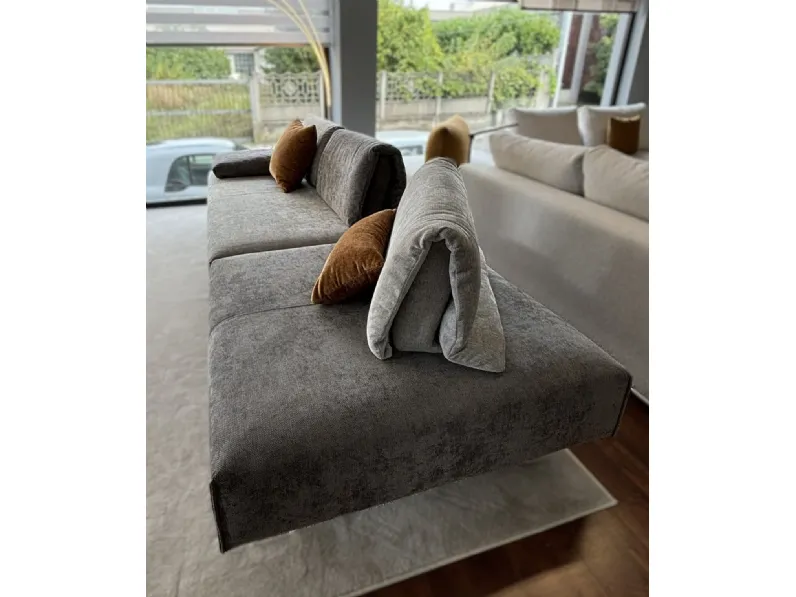 Lineare tessuto modello Divano di design abbraccio con pouf di Artigianale 
