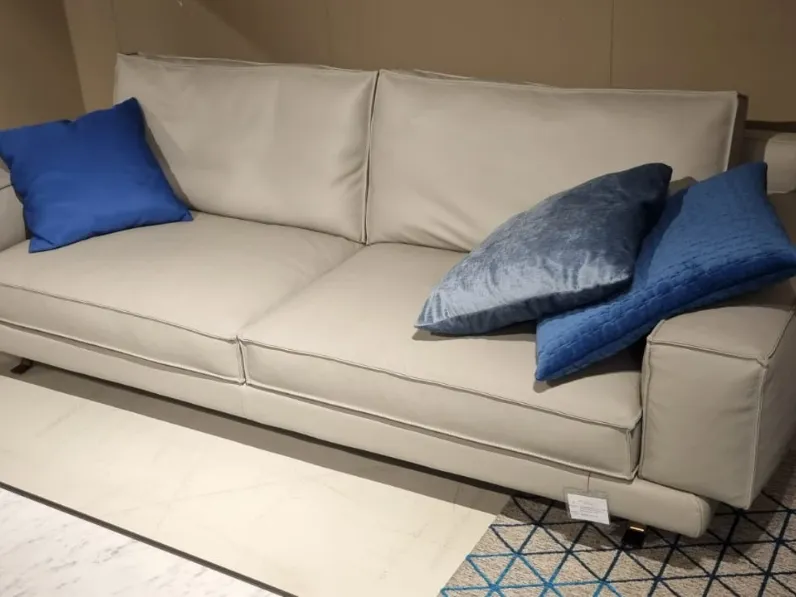 Divano in Pelle stile moderno modello Lungarno scontato - 31%