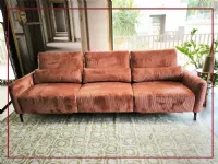 Divano design tessuto Rialto di Artigianale con sconto del - 34%