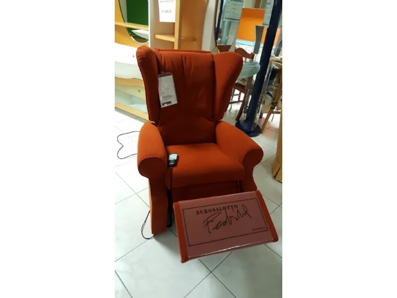 Poltrona Relax Eurosalotto in Offerta Outlet. Tessuto Fenice Shiatsu.