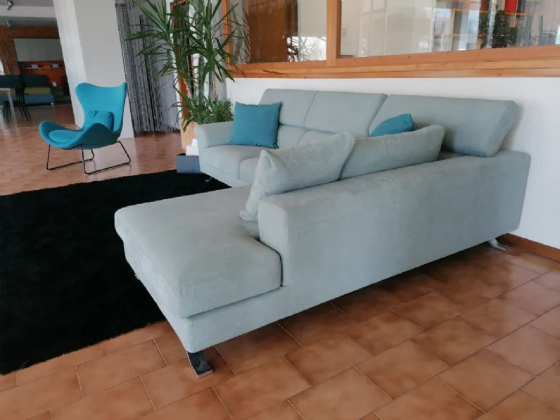 Scopri il divano Step Special Samoa, una scelta perfetta per arredare con stile ed a prezzi vantaggiosi.