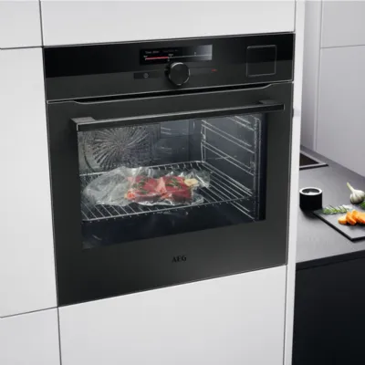 Innovativo forno Aeg Bsk 999330 t in Offerta Outlet