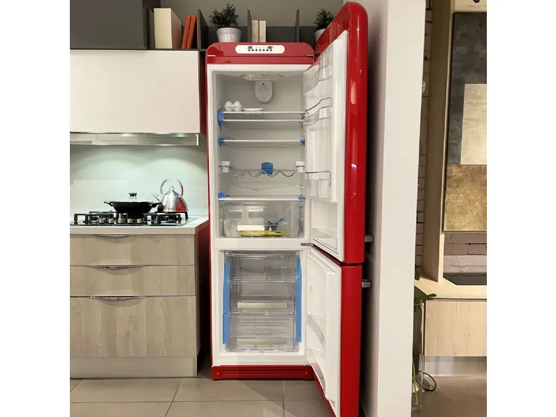 Frigorifero Fab32rr1  a marchio Smeg a PREZZI OUTLET