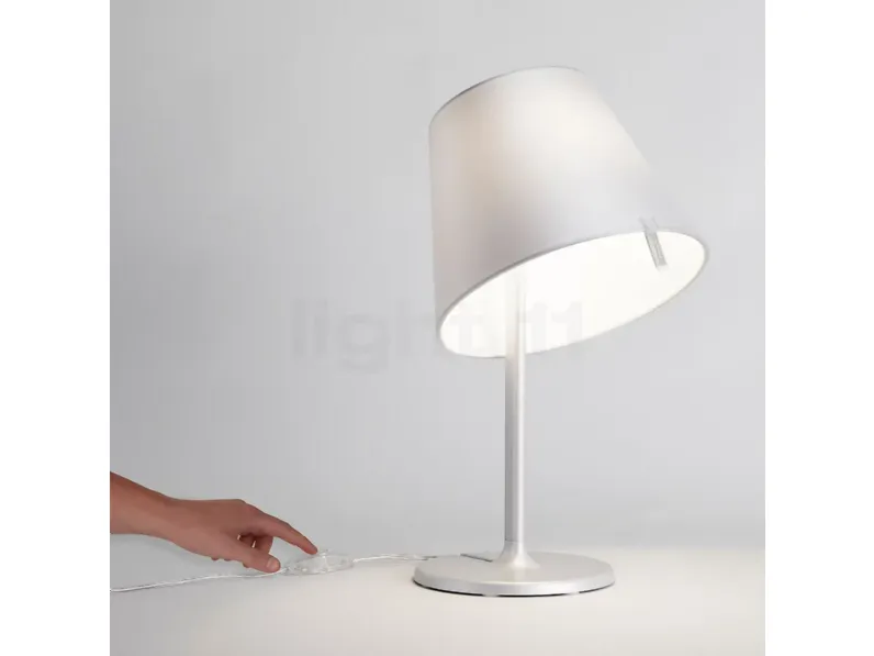 Lampada da tavolo Melampo notte Artemide a prezzo Outlet 