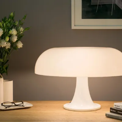 Da tavolo Nesso  lampada da tavolo  Artemide in Offerta Outlet 