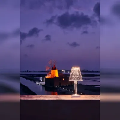 Da tavolo Battery Kartell a prezzo Outlet 