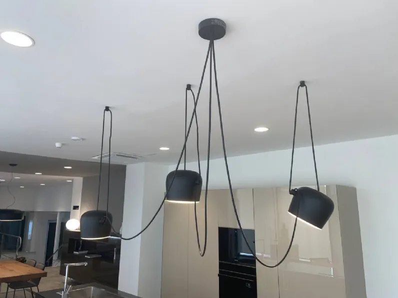Da soffitto plafoniera Aim Flos a prezzo Outlet 