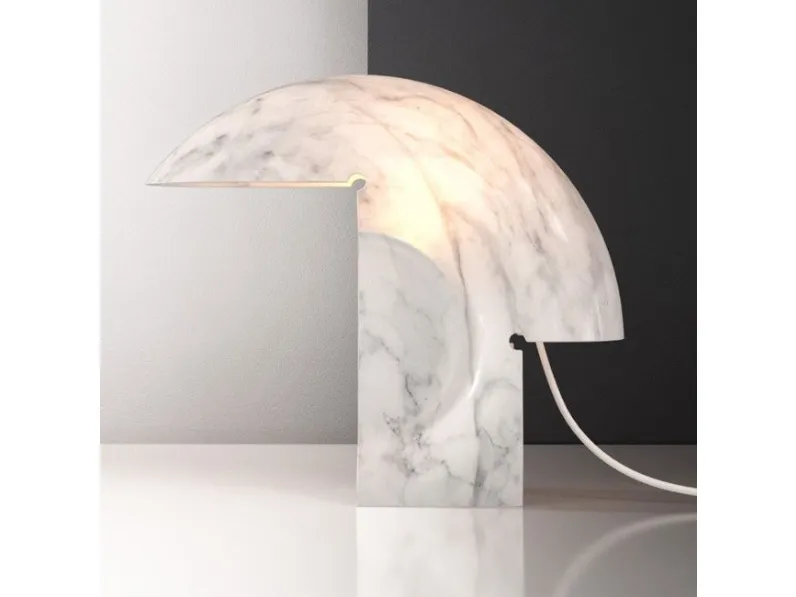 Scopri la Lampada da Tavolo Biagio Flos a prezzo Outlet! Acquistala ora per aggiungere stile al tuo arredamento!