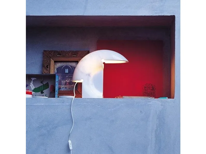 Scopri la Lampada da Tavolo Biagio Flos a prezzo Outlet! Acquistala ora per aggiungere stile al tuo arredamento!