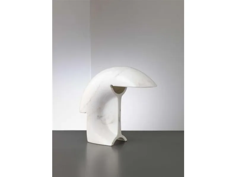 Scopri la Lampada da Tavolo Biagio Flos a prezzo Outlet! Acquistala ora per aggiungere stile al tuo arredamento!