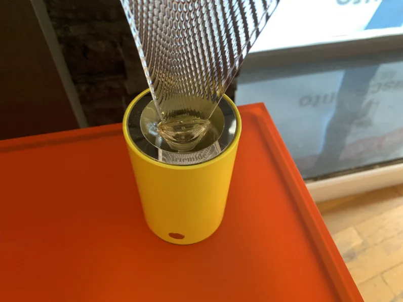 Da tavolo Cosmic leaf mini Artemide a prezzo Outlet 