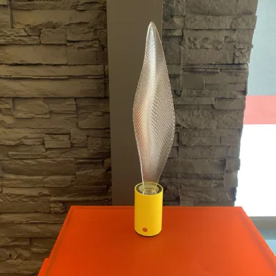 Lampada da tavolo Cosmic leaf mini Artemide in Offerta Outlet 