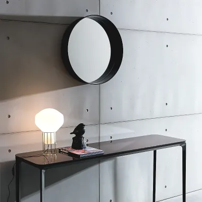 Lampada da tavolo stile Moderno Aerostat Fabbian con forte sconto
