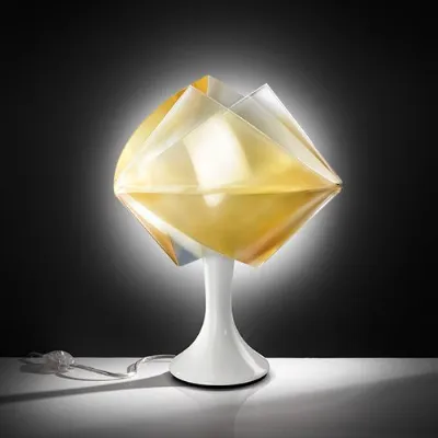 Lampada da tavolo stile Moderno Gemmy giallo prismato Slamp scontato