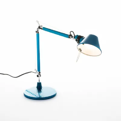 Lampada da tavolo in metallo A011850 tolomeo micro blu artemide Collezione esclusiva a prezzo Outlet