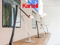 Lampada da tavolo in plastica Aledin dec cristallo Kartell in Offerta Outlet