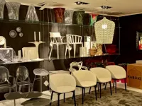 Lampada da tavolo in plastica Kartell vari modelli Kartell a prezzo scontato