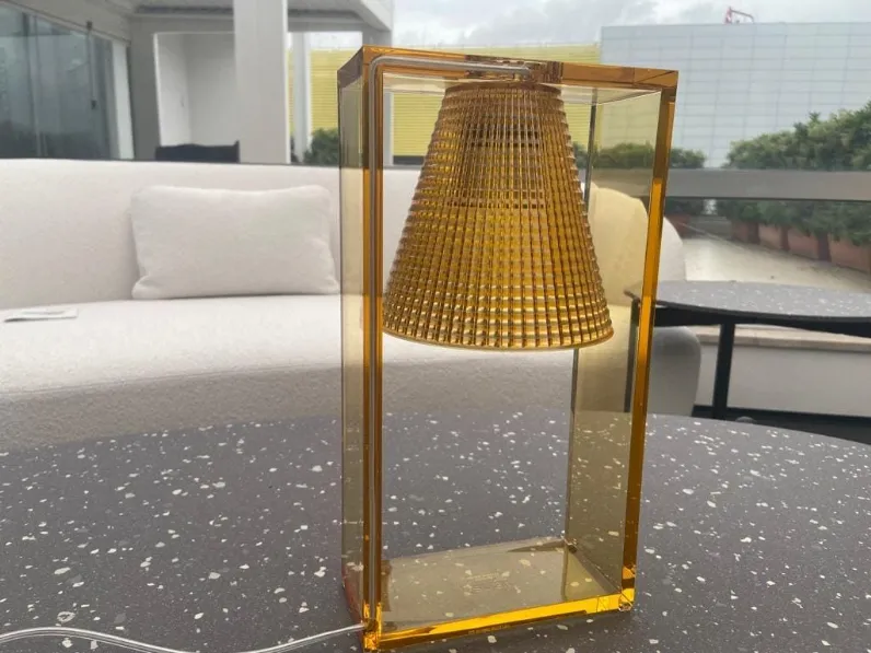 Da tavolo Light-air Kartell a prezzo Outlet 